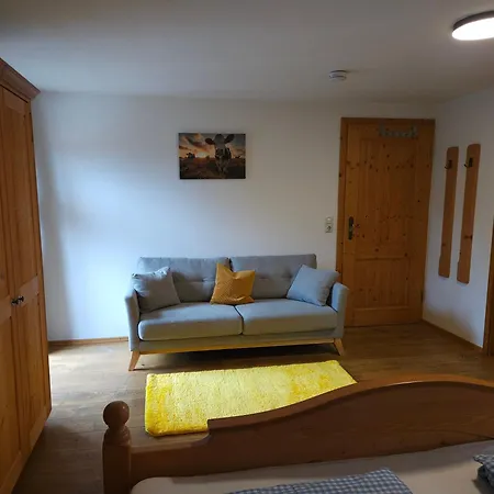 Gaestehaus Zum Giggerer Lägenhet *