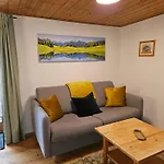 Gaestehaus Zum Giggerer Apartmán *
