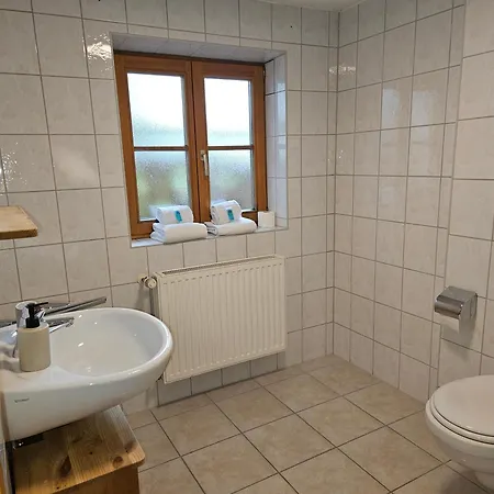 Gaestehaus Zum Giggerer Lägenhet
