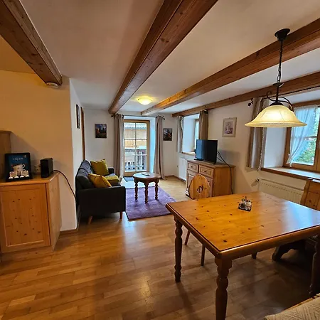 Gaestehaus Zum Giggerer Lägenhet *