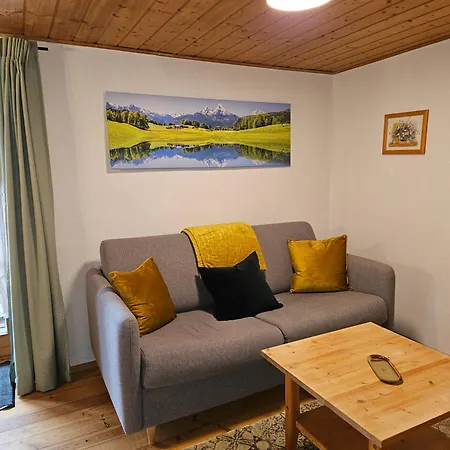 Gaestehaus Zum Giggerer Lägenhet *