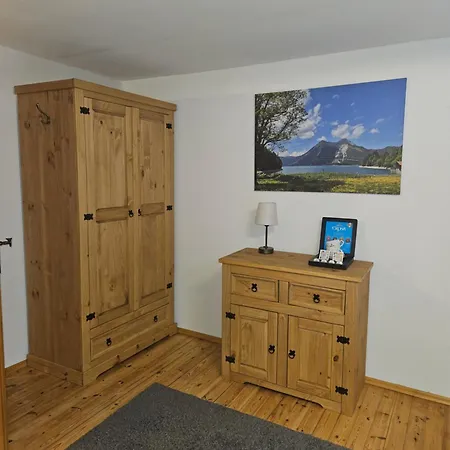 Gaestehaus Zum Giggerer Apartmán *