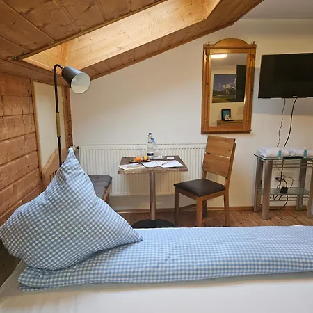 Gaestehaus Zum Giggerer Apartmán Kochel am See